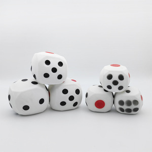 Jouet Squishy en forme de dés à remontée lente, avec motif à pois réaliste, gadget anti-stress à presser pour enfants et adultes - Product Image 3
