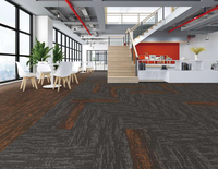 Dalles de moquette modulaires tuftées à poils coupés, design de luxe, nouvelle conception, 100 % PP, pour un revêtement de sol emboîtable de qualité supérieure