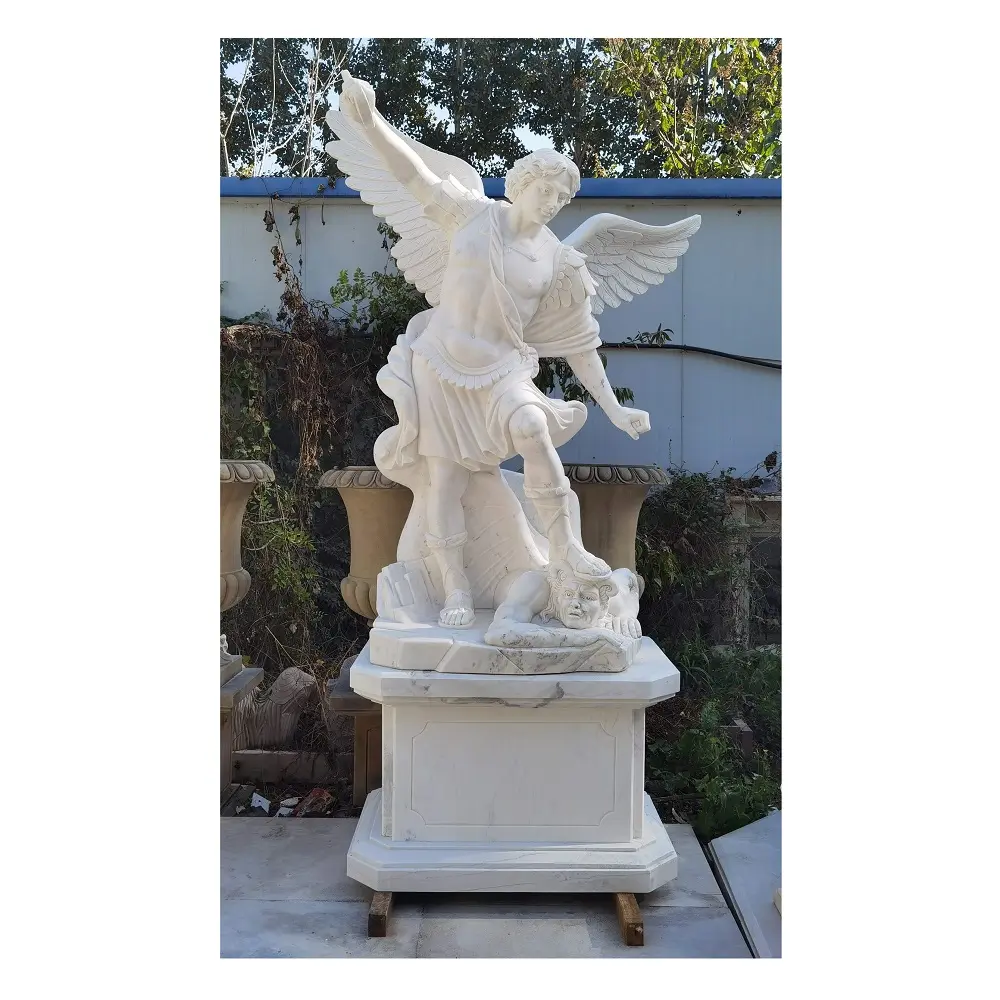 Witte Marmeren Steen San Miguel Levensgrote Katholieke Religieuze St Michael De Aartsengel Standbeeld Buiten