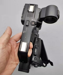 Caméscope professionnel 4K PXW-x70 avec <span class=keywords><strong>zoom</strong></span> optique 12x et prise en charge Full HD pour conférences - Product Image 2