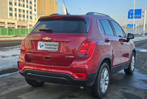 <span class=keywords><strong>Chevrolet</strong></span> <span class=keywords><strong>Trax</strong></span> Usata, SUV Compatto 2WD per Pendolarismo Quotidiano e Uso Familiare, <span class=keywords><strong>Chevrolet</strong></span> Tracker con Tetto Apribile - Product Image 4
