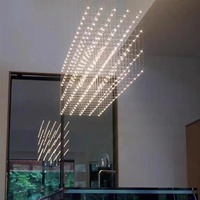 Lampadario a Stella Personalizzato Non Standard, Illuminazione Commerciale per Tavoli Espositivi, Hotel, Ville e Sale Banchetti