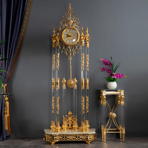 Orologio da Terra di Lusso Francese Dorato, Orologio a Pendolo in Stile Antico, Orologio da Terra Classico con Cristalli - Product Image 1