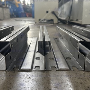 Línea de Producción de Columnas para Estanterías de Almacenamiento, Máquina de Fabricación de Columnas para Estanterías de Supermercado, Máquina de Perfilado de Rollos para Estanterías Verticales - Product Image 4