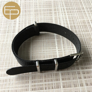 <span class=keywords><strong>Tissu</strong></span> sangle en nylon tissé couleur différente classique une pièce noir montre <span class=keywords><strong>bracelet</strong></span> <span class=keywords><strong>nato</strong></span> avec argent poli matériel - Product Image 6