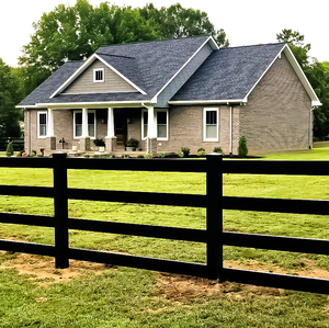 Panneau de clôture de paddock de cheval de ferme en PVC de 4x8ft Clôture d'allée noire à 3 et 4 rails avec technique d'extrusion pour les allées de ranchs - Product Image 1