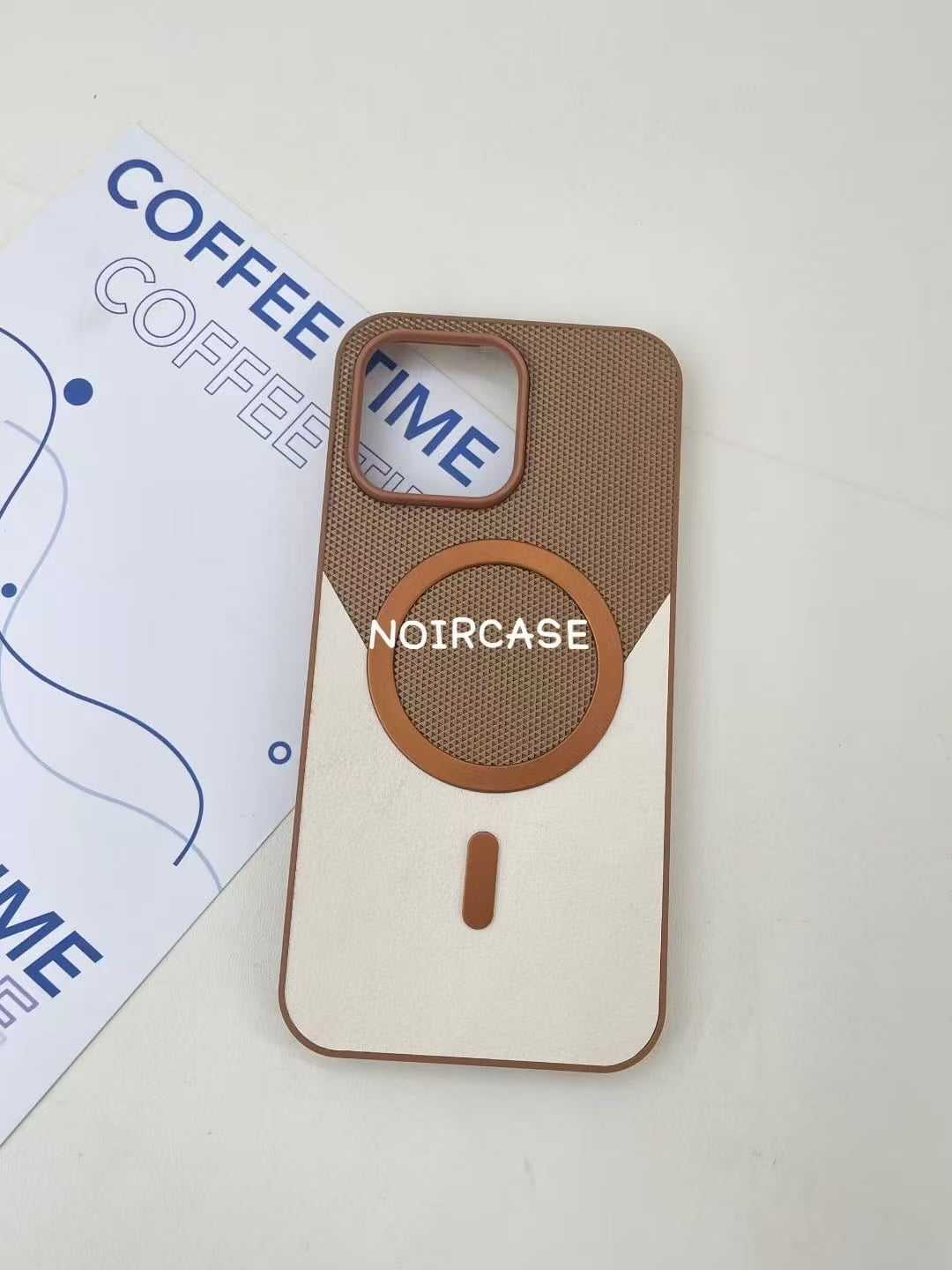 สีน้ำตาล