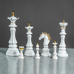 Set Catur Premium Kustom Hadiah Dekorasi Patung dan Figur Ornamen Produk Kerajinan Tangan - Product Image 3
