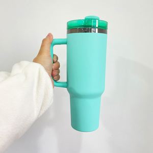 Botella de Agua de Acero Inoxidable con Logotipo Personalizado, Libre de BPA, de Alta Capacidad, 40 oz, con Revestimiento H2.0 en el Interior, Color Negro Espejo - Product Image 3