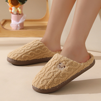 Op maat gemaakte logo fruit binnenhuis pantoffels met comfortabel pluizig pluche voor lente binnen zacht winter gunstige korting