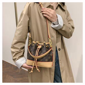 Simple seau sac mode léger nouvelle conception fourre-tout épaule sac à bandoulière cordon Style cuir femmes sac à bandoulière - Product Image 6