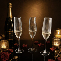Flûtes à vin martelées transparentes, verres à pied cannelés, flûtes coniques, verres à vin formels, verrerie sophistiquée pour bar à cocktails