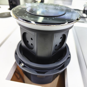 Enchufe de mesa impermeable para cocina, dispositivo inteligente de 4 lados con USB-C - Product Image 2
