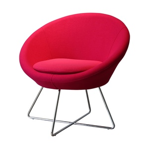 Silla de Comedor de Lujo Nórdica Moderna con Tapicería de Terciopelo Transpirable y Electrochapado en Oro Titanio para Salón de Belleza - Product Image 2