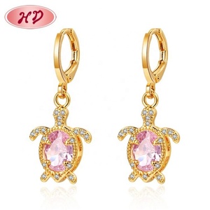 ชุดเครื่องประดับ Hd Jewelry สร้อยคอแฟชั่นและต่างหูเพชรคิวบิกเซอร์โคเนีย ดีไซน์เต่าน่ารัก ชุบทอง 18K วัสดุทองเหลืองคุณภาพ Aaa สำหรับผู้หญิง - Product Image 2