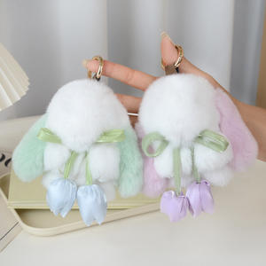 Llavero de piel de conejo Rex, muñecos con borlas, colgante de conejito bonito, adornos esponjosos, conejo de peluche - Product Image 1
