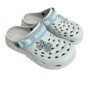 Chaussures de plage en gros pour hommes, <span class=keywords><strong>sabots</strong></span> à boucle ornementale petit ours, <span class=keywords><strong>sabots</strong></span> de jardin antidérapants à la mode en EVA, pantoufles respirantes - Product Image 2