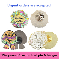 Insigne du fabricant personnalisé en gros anime logo paillettes en vrac mignon dessin animé cadeau broche personnalisé métal doux dur émail broches