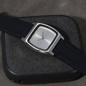 Montre à quartz à cadran carré, verre minéral 35 mm, bracelet 20 mm, longueur 22 cm, fermoir caché, résistance à l'eau 3 bars, pour hommes et femmes - Product Image 4