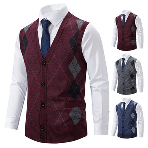 Nouvelle Arrivée Gilet <span class=keywords><strong>en</strong></span> <span class=keywords><strong>Laine</strong></span> Tricoté Doux Style Preppy Col V Personnalisé OEM Motif Argyle Confortable Sans Manches Vintage pour Hommes - Product Image 1