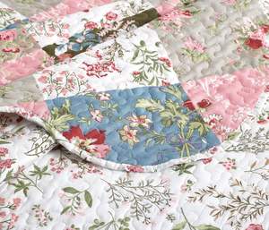 Patchwork de fleurs de pêche et d'olivier, ensemble de couette 3 pièces avec 2 taies d'oreiller, <span class=keywords><strong>couvre</strong></span>-<span class=keywords><strong>lit</strong></span> réversible, couverture légère et douce - Product Image 3