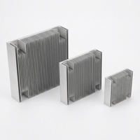 Dissipateur thermique personnalisé en aluminium anodisé usiné CNC (fraisage et perçage) avec ventilateur pour le refroidissement des boîtiers électroniques