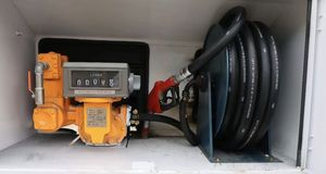 Châssis de véhicule spécial HOWO 4x2 d'occasion, 5 tonnes, stockage d'huile |   Préconfiguré pour la manutention de carburant diesel, transmission manuelle 150-250 CV - Product Image 3