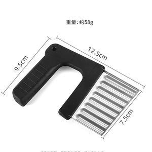 Cortador de patatas de acero inoxidable, cortador ondulado, cortador de verduras multifuncional de mano para uso en la cocina - Product Image 4