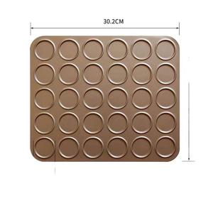 Plaque de cuisson ronde antiadhésive en acier inoxydable pour muffins, biscuits et gâteaux, pour utilisation au four domestique - Product Image 3