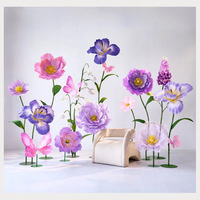 Grande Composition Florale en Papier Finie, Décoration Scénique de Fleurs Artificielles Violettes, Installation Artistique 3D Papillon du Jardin de Monet