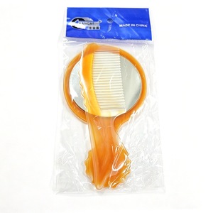 Portable <b>mirror</b> comb set, mini comb, portable <b>plastic</b> hair comb, high-definition <b>mirror</b> finish, student <b>mirror</b> comb set. - Product Image 5