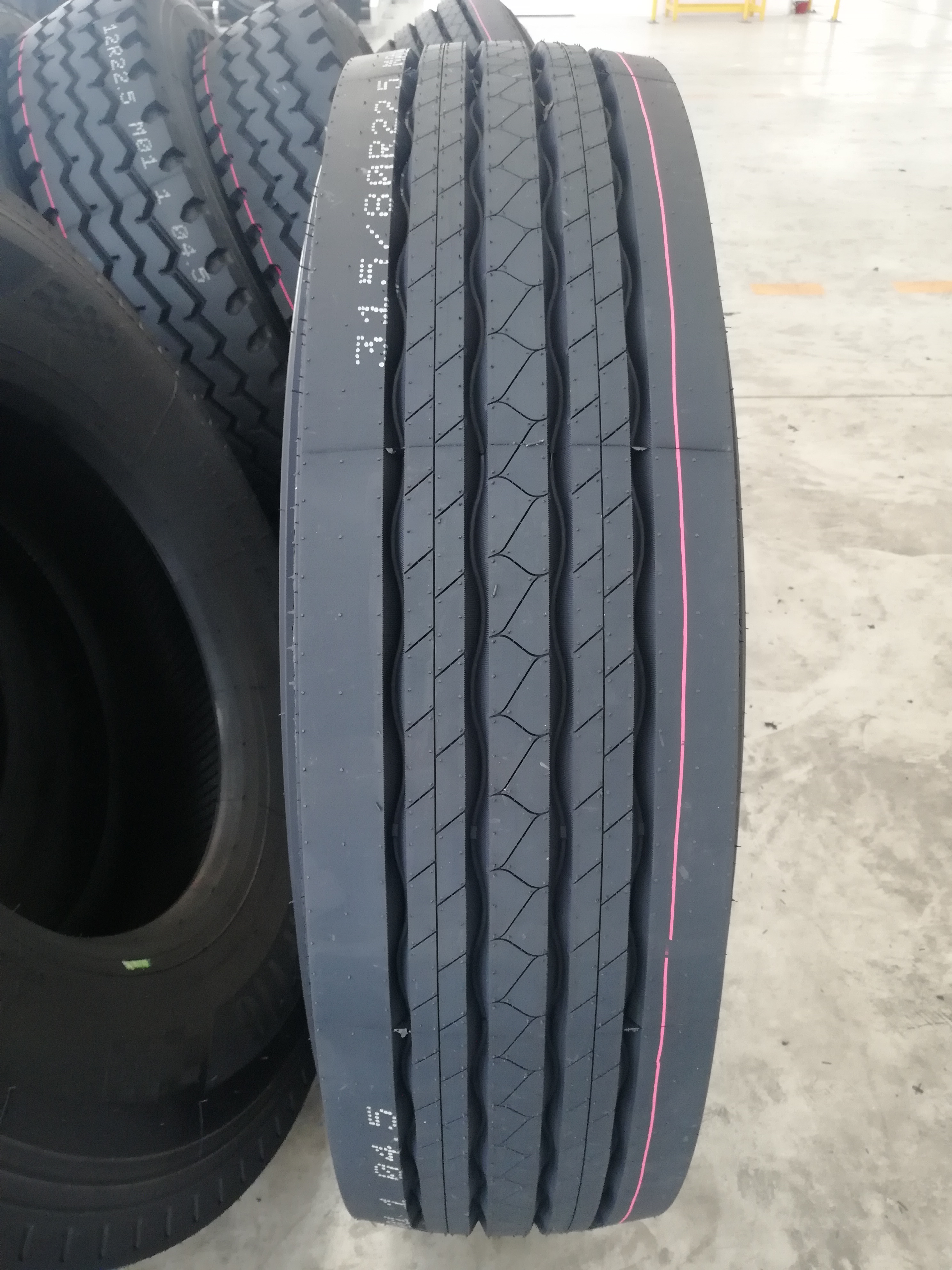 295/80R22.5 Truefast Truck Tire - Durable & High Performance