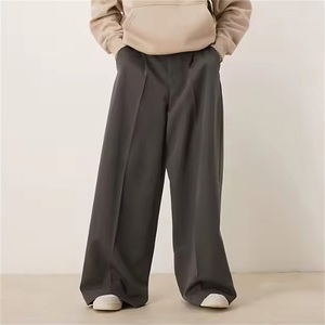 Pantalon décontracté pour hommes en polyester viscose à taille normale avec poches fonctionnelles et jambe large de fabrication personnalisée - Product Image 1