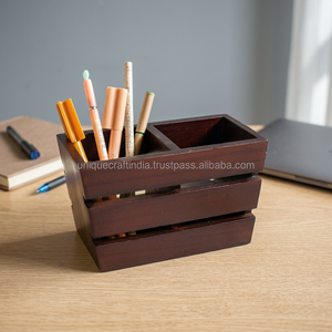 Organizador de Escritorio de Madera con Doble Compartimento, Soporte para Papelería Hecho a Mano, Organizador de Almacenamiento para Oficina, Hogar y Espacio de Trabajo, Artesanía en Madera - Product Image 1