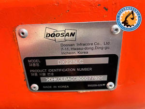 Excavatrice sur chenilles Doosan DX225LCA d'occasion en bon état, également disponible : excavatrice Doosan DX225, excavatrice Dawoo d'occasion en promotion - Product Image 4