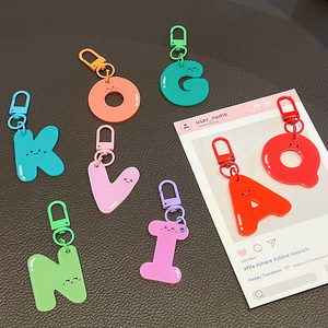 NASNAK Llavero de Letras Inglesas de 26 Colores con Diseño de Caramelo, Colgante de Acrílico de Dibujos Animados para Bolsos, Creativo para Parejas - Product Image 2