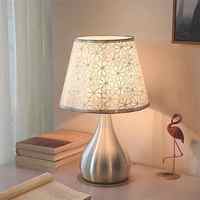 Lampe de table LED moderne vintage minimaliste avec corps en fer, lumière blanc chaud 2700K pour chambre à coucher et salon, alimentation CC