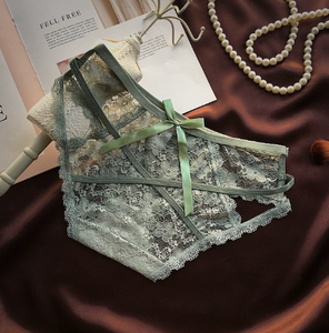 กางเกงในลูกไม้ซีทรูแบบ Thong เอวต่ำ ไร้รอยต่อ สำหรับผู้หญิง ตกแต่งโบว์ผีเสื้อ บางเบา ระบายอากาศได้ดี - Product Image 1