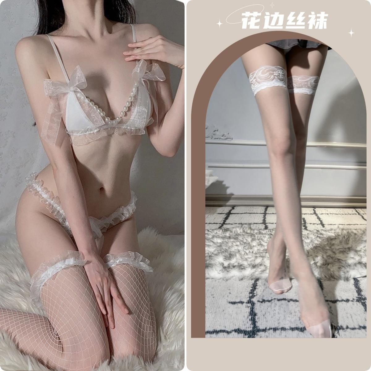 ถุงน่องลูกไม้สีขาว + ขาว