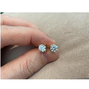 Pendientes de Diamantes Atemporales de Calidad Premium en Oro de 18K, Joyería Fina Certificada para Uso en la Oficina, Uso Casual, Regalos en Venta - Product Image 1