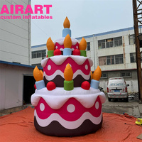 Décoration de fête Gâteau d'anniversaire gonflable Gâteau d'anniversaire gonflable géant pour des activités sur le thème des anniversaires.