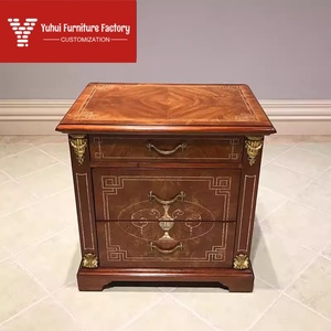 <span class=keywords><strong>Lit</strong></span> double <span class=keywords><strong>en</strong></span> bois massif avec accessoires <span class=keywords><strong>en</strong></span> cuivre, villa, grande résidence, coquille anglaise incrustée, commode et coiffeuse - Product Image 3