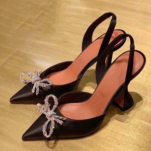 Sandales d'été pour femmes en satin à talons chaton hauts, bout pointu, à bride arrière, avec nœud en strass scintillant, style slingback - Product Image 2