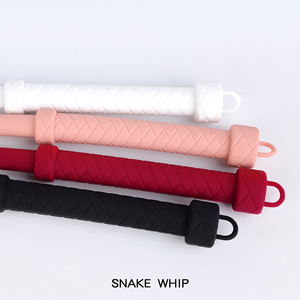 Fouet en silicone solide en forme de queue de chien, couleurs assorties, jouet élastique pour jeux SM, accessoire de punition pour jeux passionnés - Product Image 2