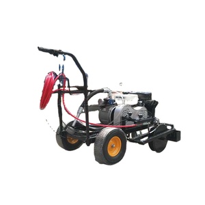 Cancha <span class=keywords><strong>de</strong></span> baloncesto empujada a <span class=keywords><strong>mano</strong></span>, campo <span class=keywords><strong>de</strong></span> fútbol, pista y campo deportes recubrimiento en el suelo pintura a base <span class=keywords><strong>de</strong></span> solvente <span class=keywords><strong>máquina</strong></span> <span class=keywords><strong>de</strong></span> marcado ISO - Product Image 1