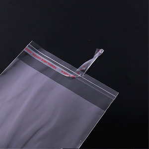Sacs d'emballage en plastique BOPP transparents de petite taille avec fermeture autocollante et trou euro pour vêtements, chaussures, chaussettes, cadeaux - Product Image 1