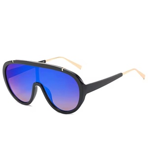 Liquidation Lunettes de soleil une pièce à grand <span class=keywords><strong>cadre</strong></span> 2085 Lunettes de soleil pour femmes européennes et américaines Lunettes de soleil à la mode transfrontalières - Product Image 1