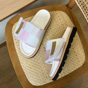 Nuevo Diseño de Lujo para Mujer, Sandalias de Verano con Suela Gruesa, Ligeras, Transpirables, con Parte Superior de Cuero Antideslizante - Product Image 2