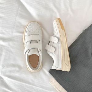 Zapatillas Casuales Blancas para Mujer con Cierre de Velcro, Suela Gruesa, Punta Redonda, Cuero Genuino, Aumentan la Estatura, Estilizan la Figura, Primavera-Otoño 2026 - Product Image 1