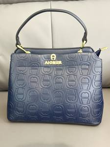 Bolso de Mano Estilo Retro Europeo y Americano 2025, Bolso de Hombro con Cadenas, Cierre de Cremallera, Correa Individual - Product Image 2